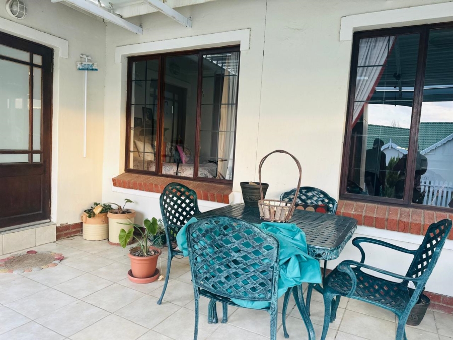 To Let 3 Bedroom Property for Rent in Hillside Free State